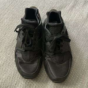 NIKE Hurraches